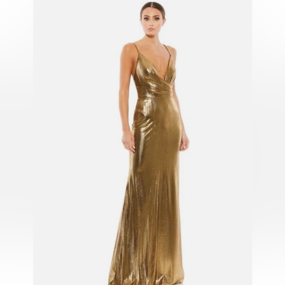 IEENA FOR MAC DUGGAL Gold Metallic Faux Wrap Spaghetti Strap Gown Size 2